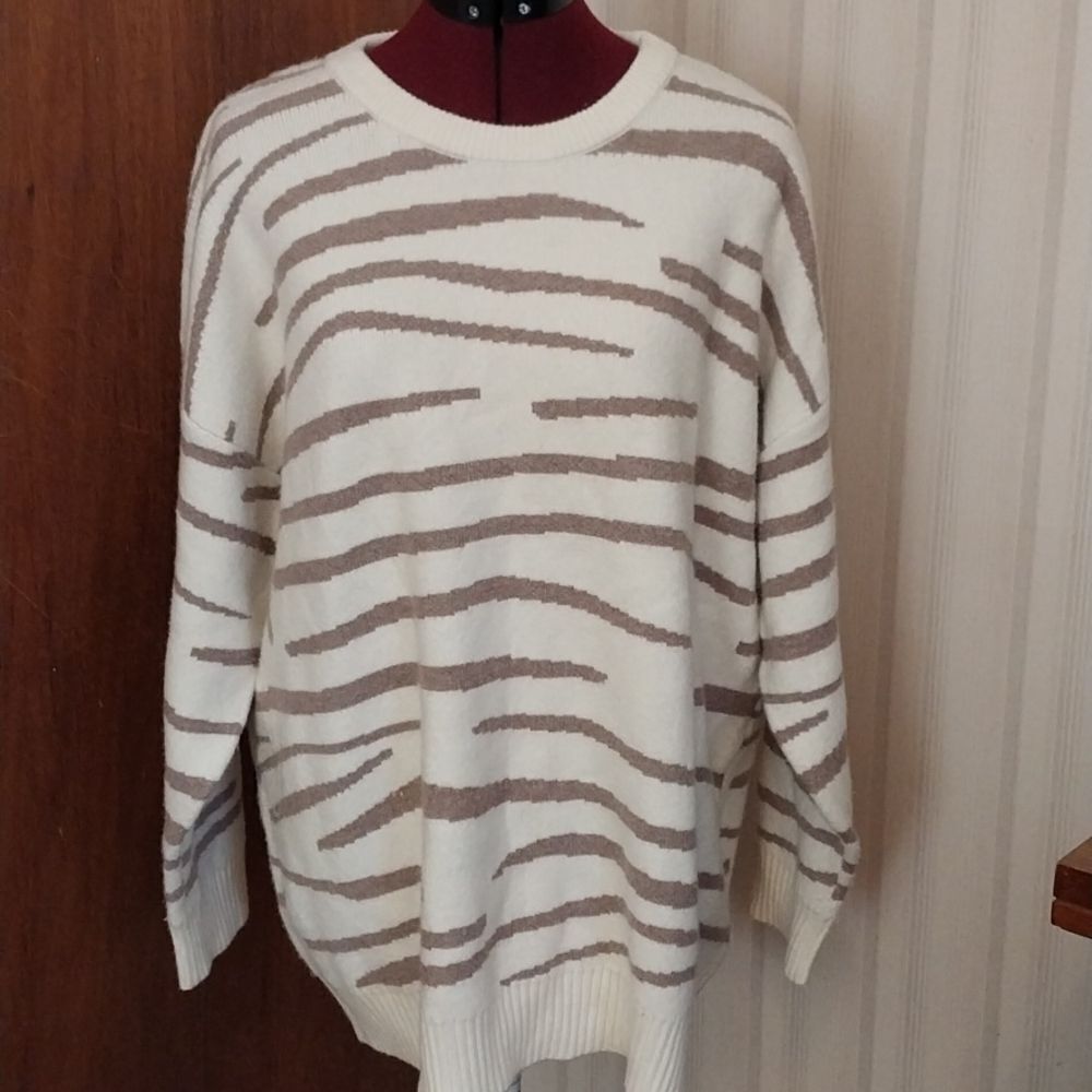 Workshop Republic Clothing Pullover Crewneck Swea… - image 1